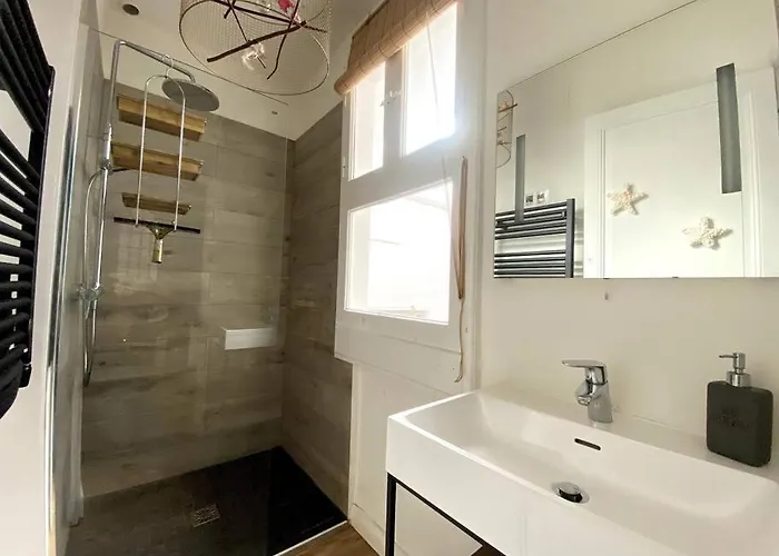 Familiale A 阿卡雄